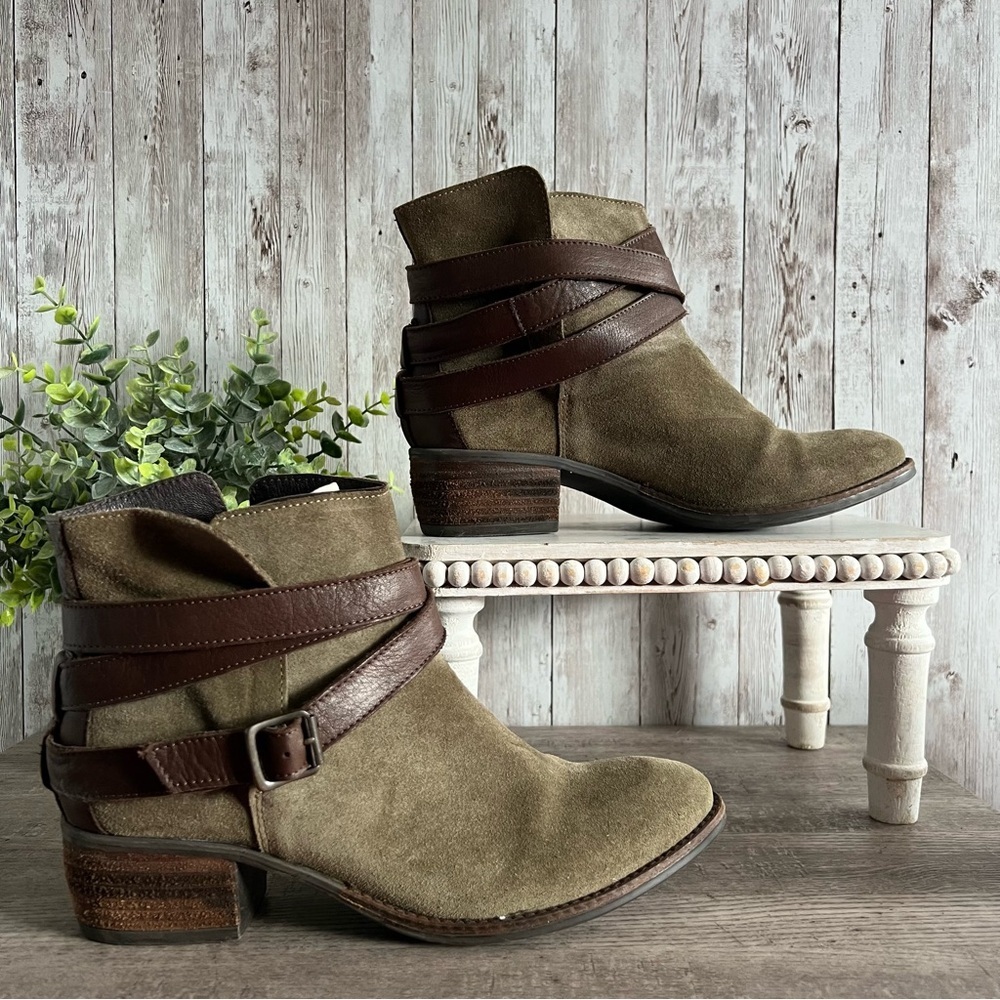 lavorazione artigiana womens green suede boots leather strappy Ralph Lauren 8
